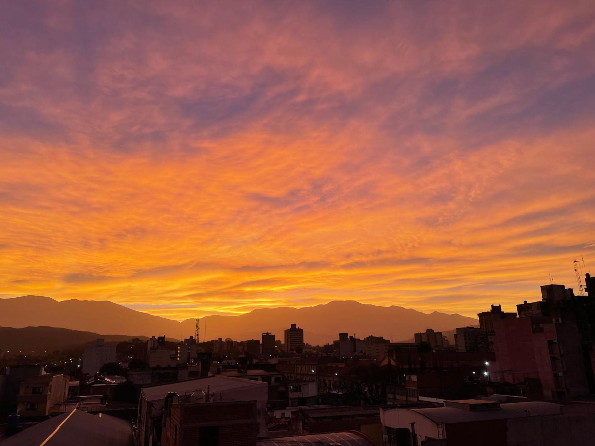 Departamento Centrico Con Estacionamiento Gratis Διαμέρισμα San Salvador de Jujuy Εξωτερικό φωτογραφία